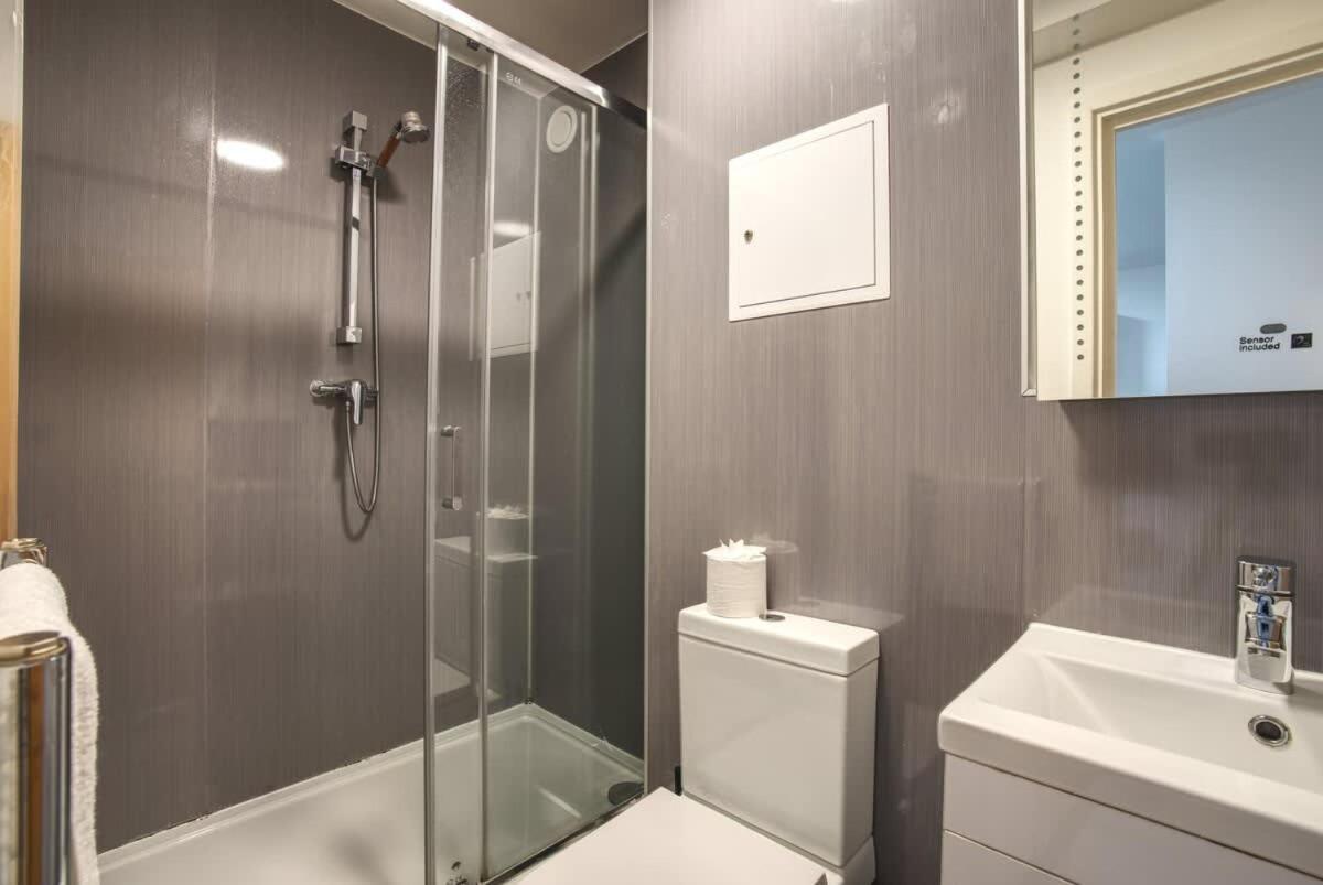2Br City Centre Apt, Self Check In, Wifi, By Derbnb Sheffield Zewnętrze zdjęcie