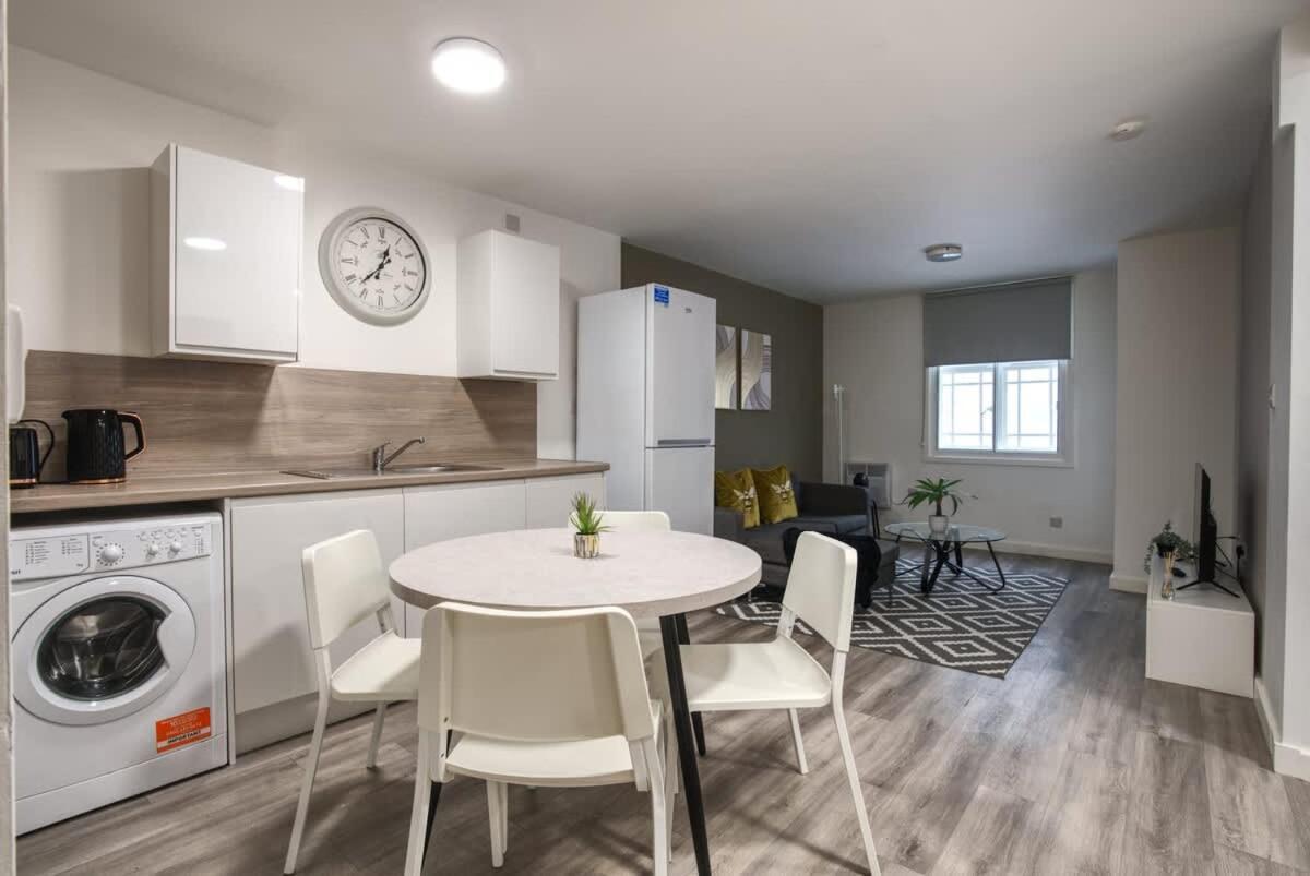 2Br City Centre Apt, Self Check In, Wifi, By Derbnb Sheffield Zewnętrze zdjęcie